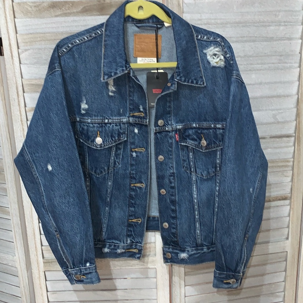 NWT LEVI’S 90’s Trucker Denim Jacket